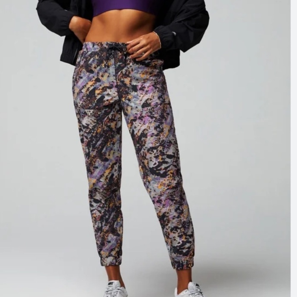 Fabletics One Jogger Sunday Venus Print Size Small